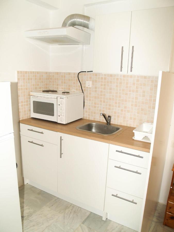 Lazaris Apartments In אגיוס יואניס מראה חיצוני תמונה