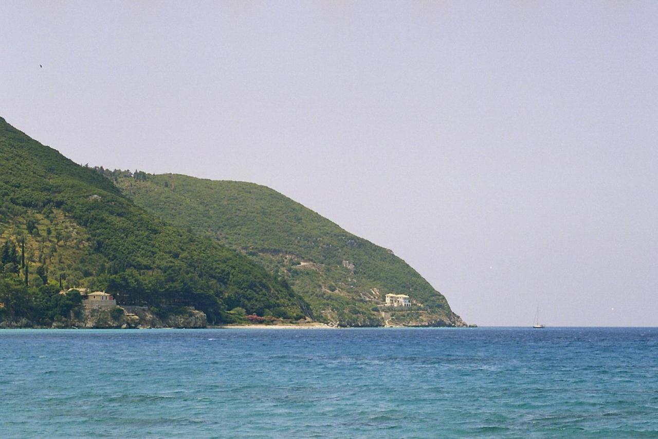 Lazaris Apartments In אגיוס יואניס מראה חיצוני תמונה