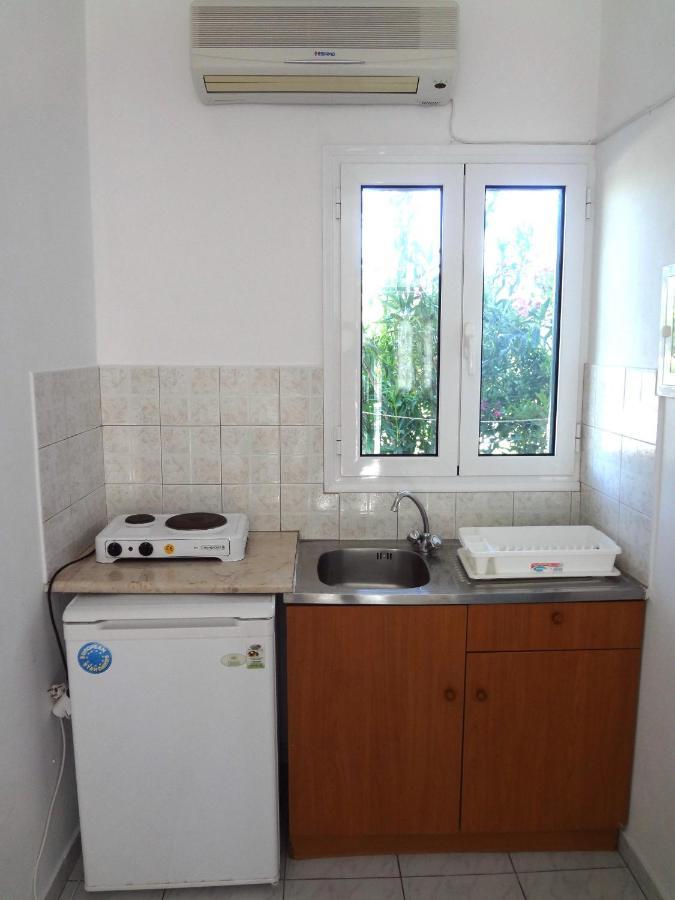 Lazaris Apartments In אגיוס יואניס מראה חיצוני תמונה